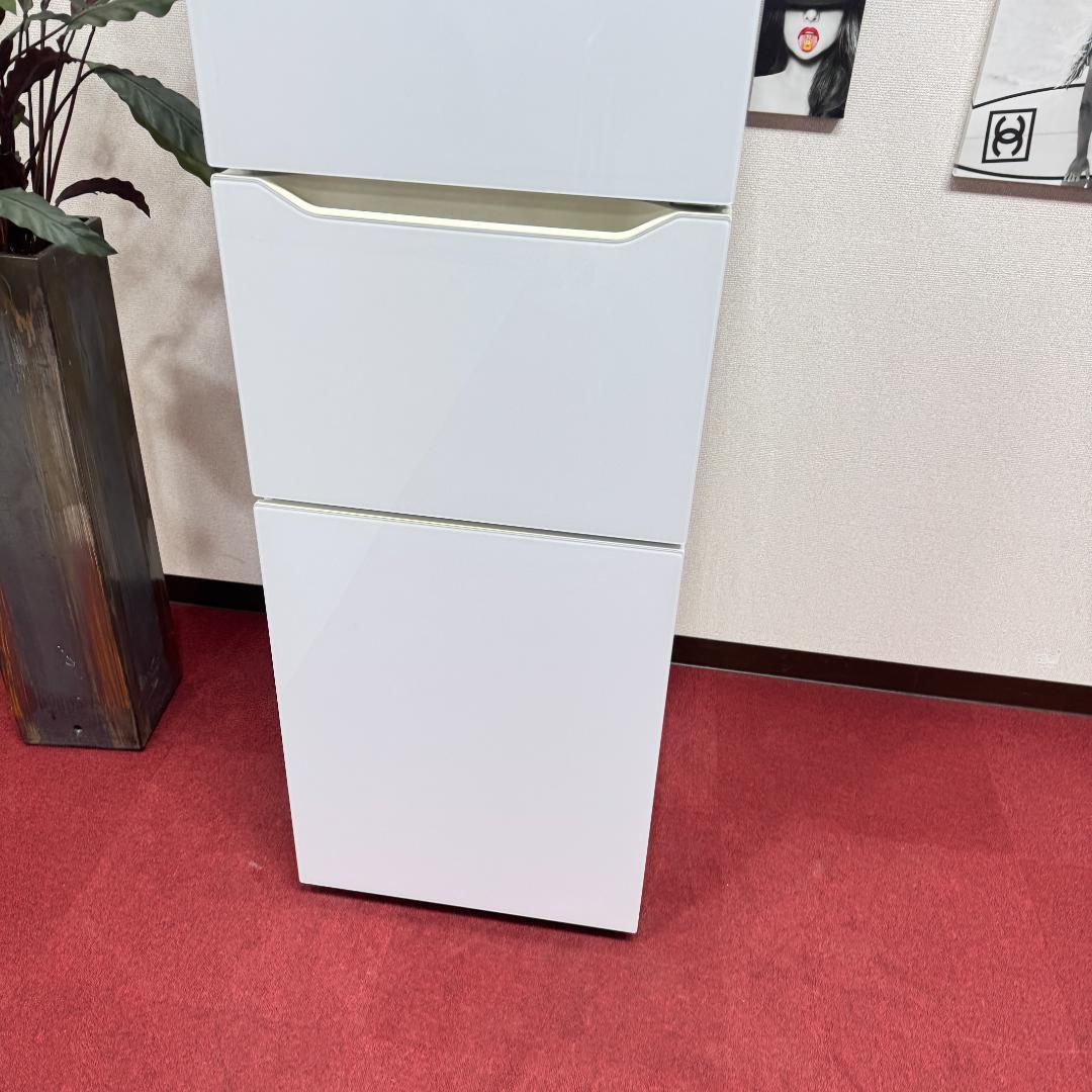 都内23区配送無料ツインバード冷蔵庫2018年製　真ん中のドア冷蔵、冷凍切替可能