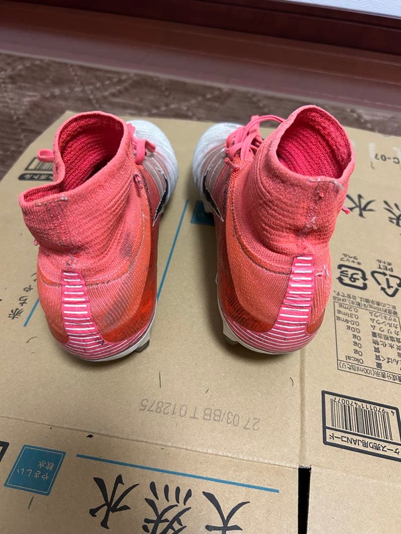 Nike マーキュリアル ハイカット ピンク