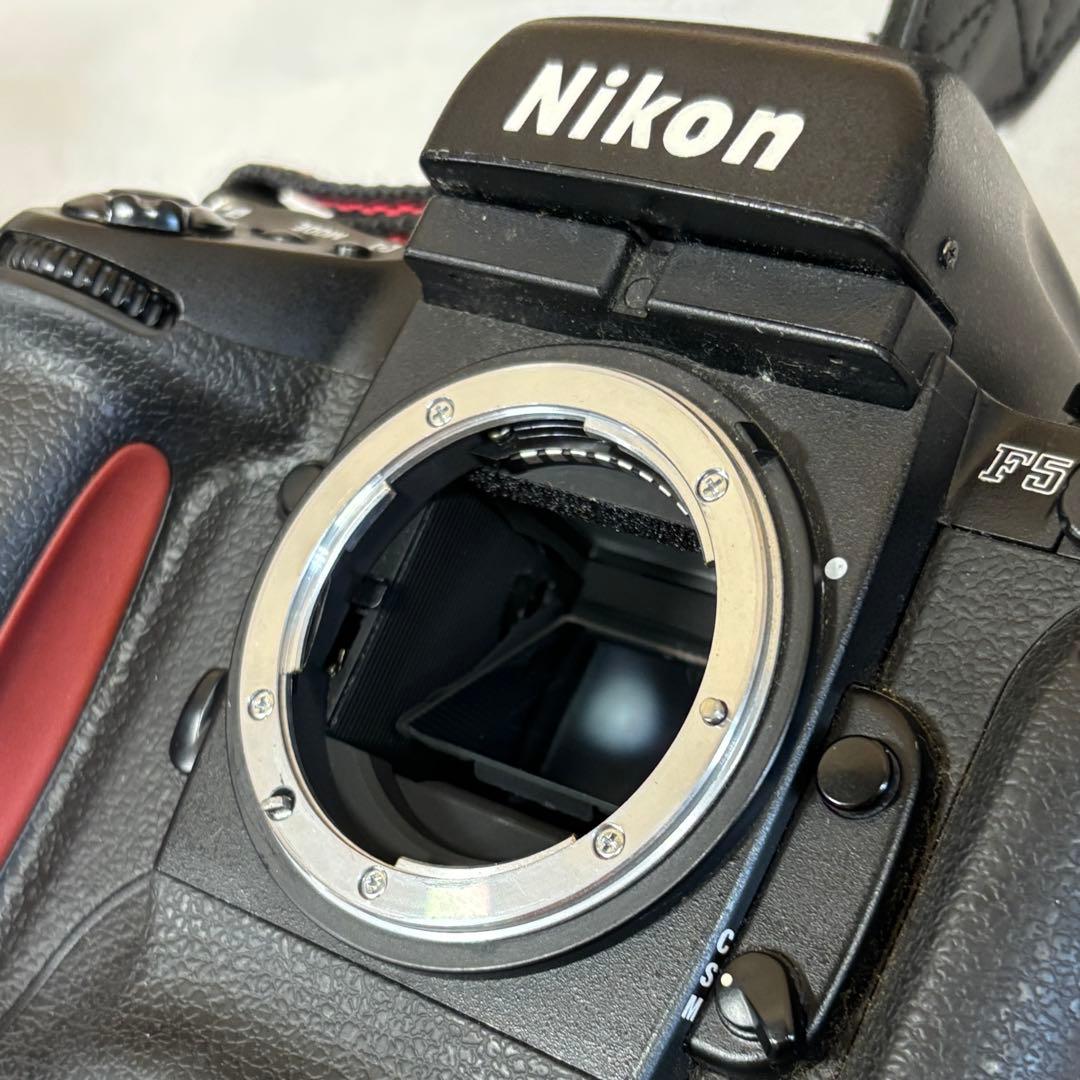 Nikon F5 一眼レフカメラ　ニコン