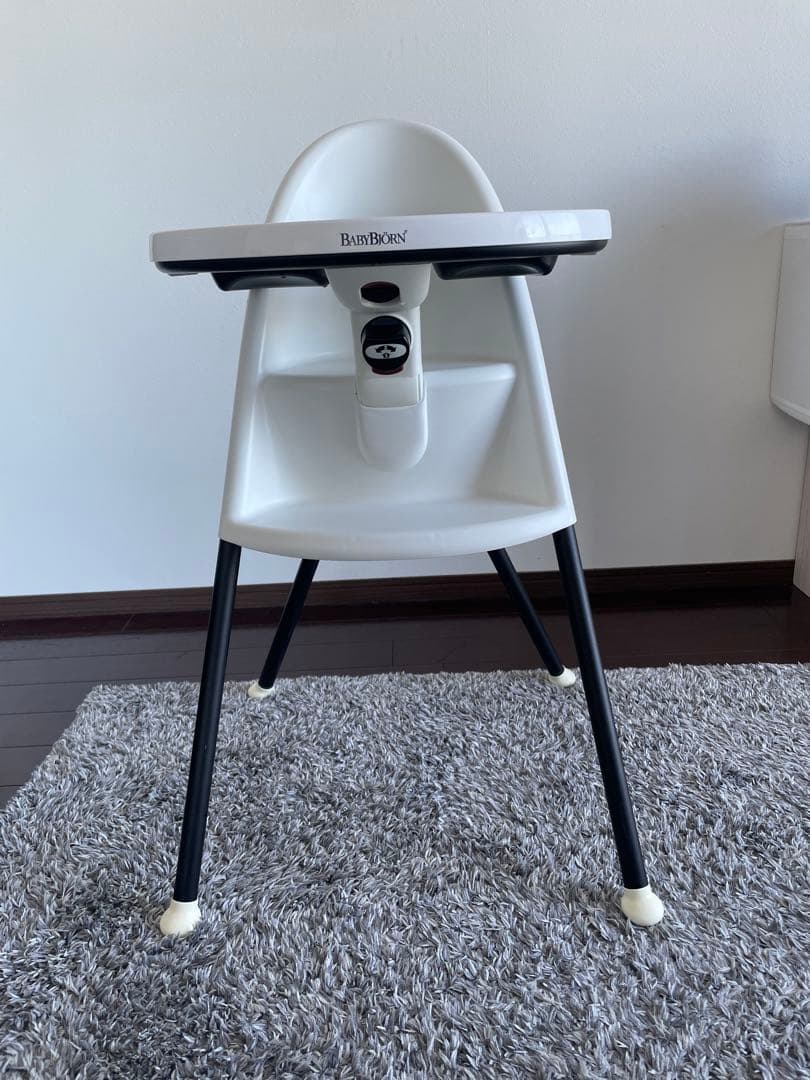 BABYBJÖRN ハイチェア ホワイト/ブラック（ハーネスなし）ベビービョルン