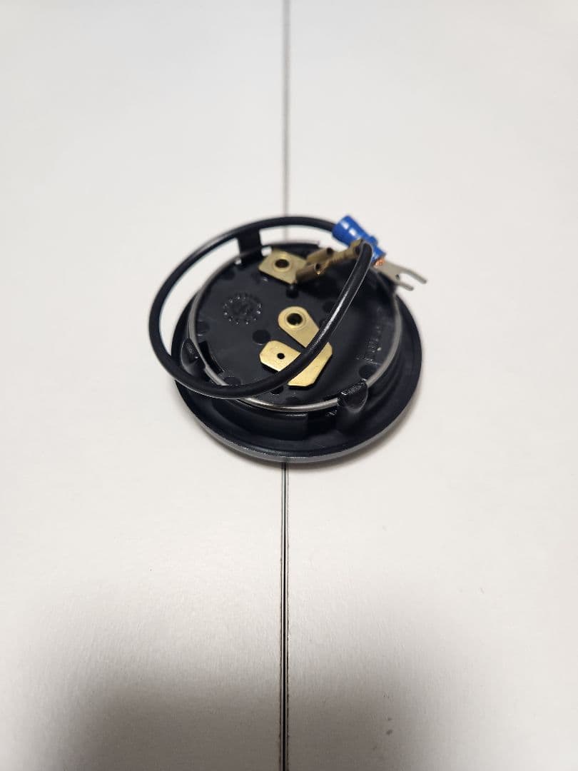 MOMO(イタリア製)のベネトンカラーのステアリングとシフトノブ及びホーンボタン