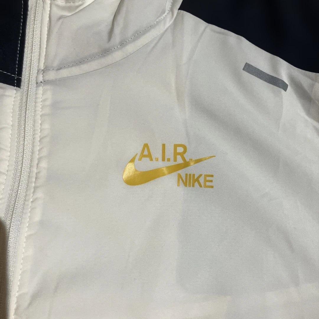 ナイキNike Windrunner A.I.R. Running Jacket