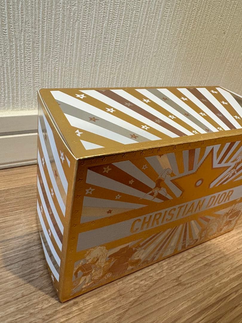 匿名配送　Dior ディオール ホリデー オファー (限定品) 2025