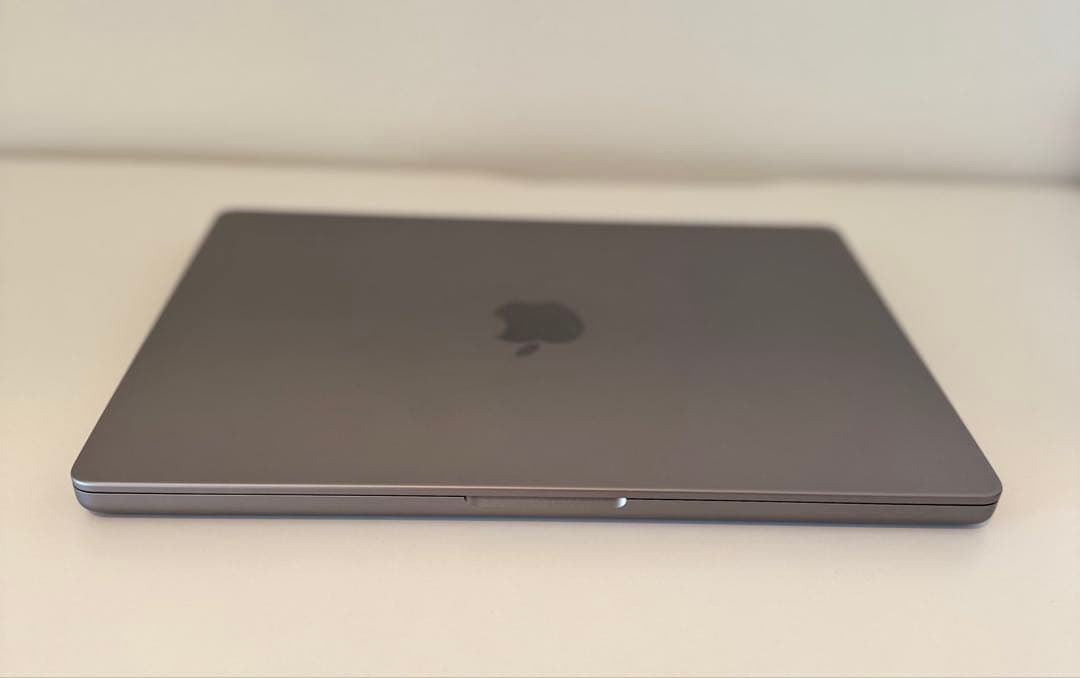 美品 Macbook Pro 2021 14インチ Windows 11 Pro