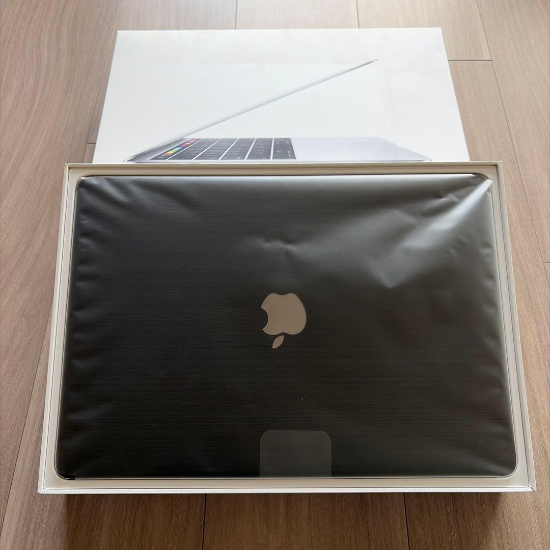 MacBook Pro 2018 256GB 8GBメモリ 13インチ