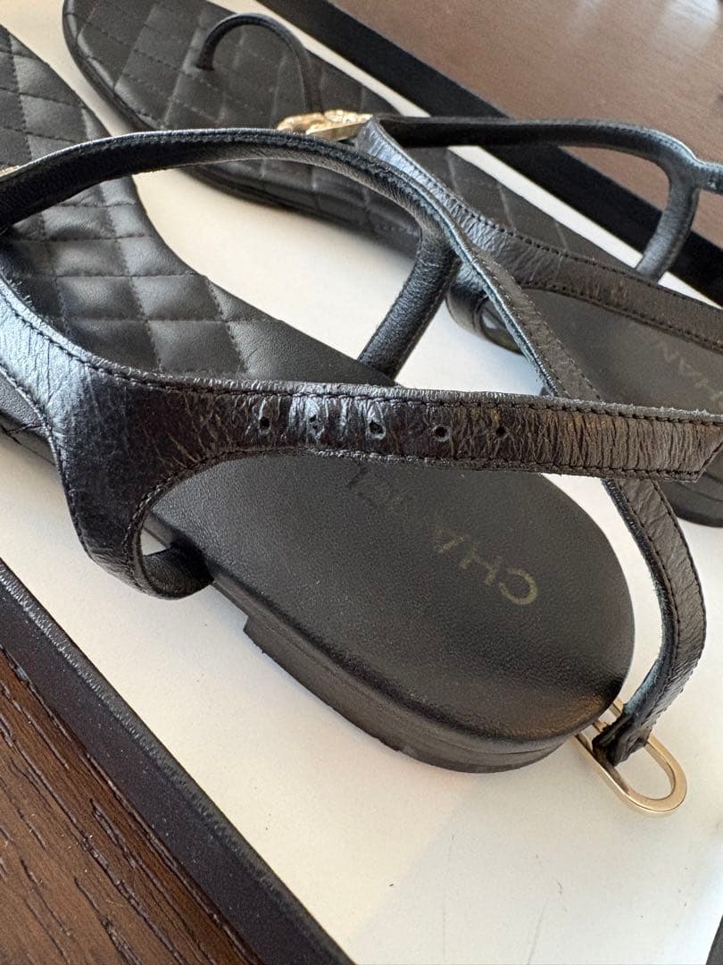 CHANEL キルティングサンダル 38.5 黒 ココマーク ゴールド