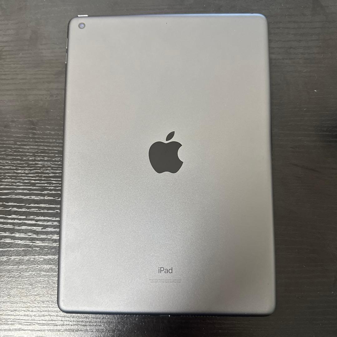 N*o様 Ipad 第8世代　グレー