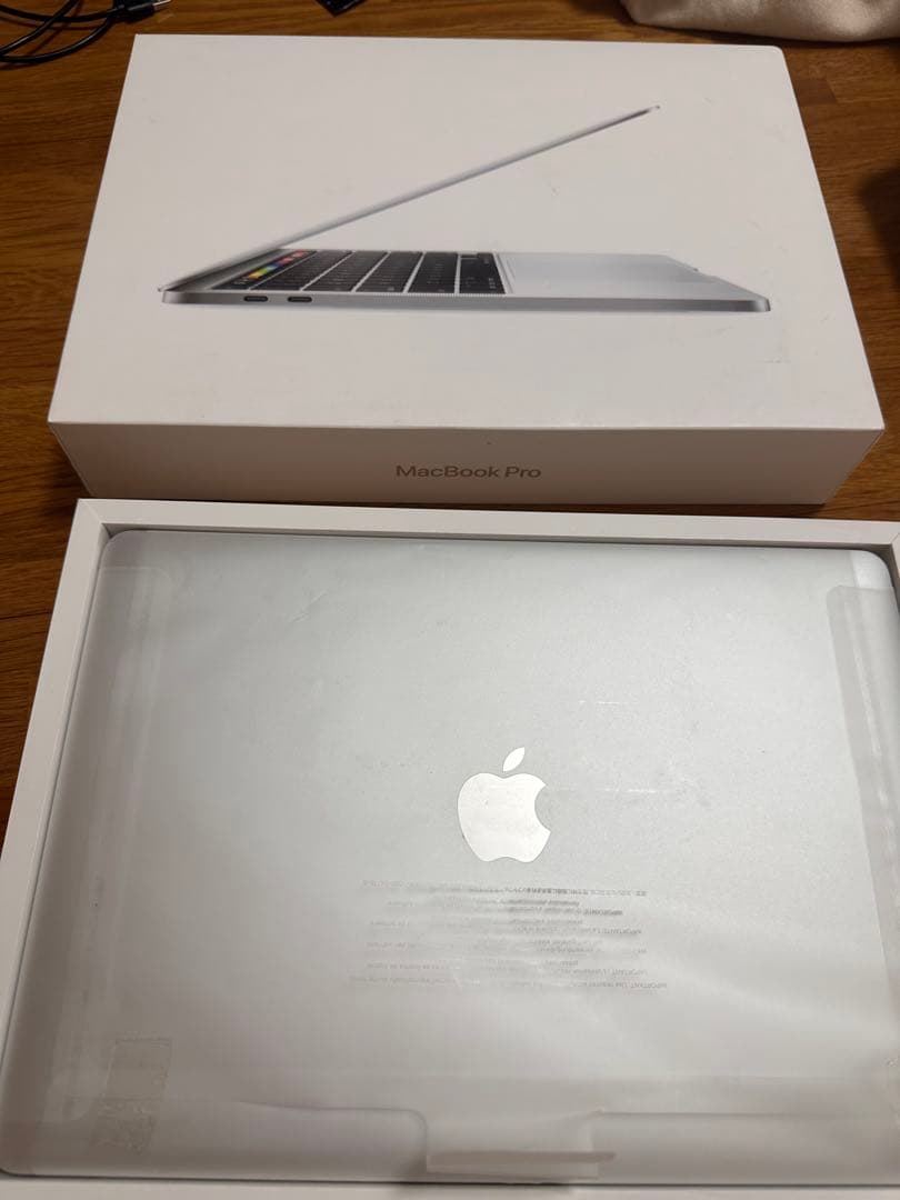 し*ち様 MacBook Pro 2020 13inch 16GB 512GB