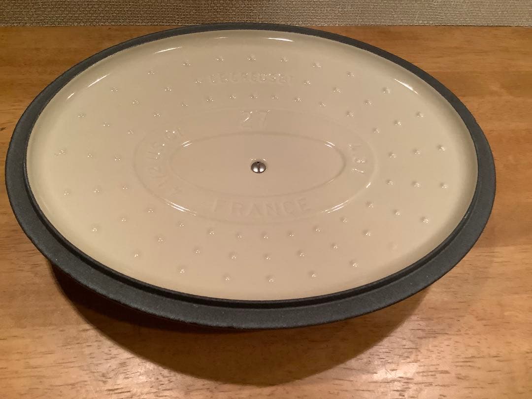 ルクルーゼ センセーションシリーズ 鋳鉄鍋 オーバルココット　27cm ショコラ