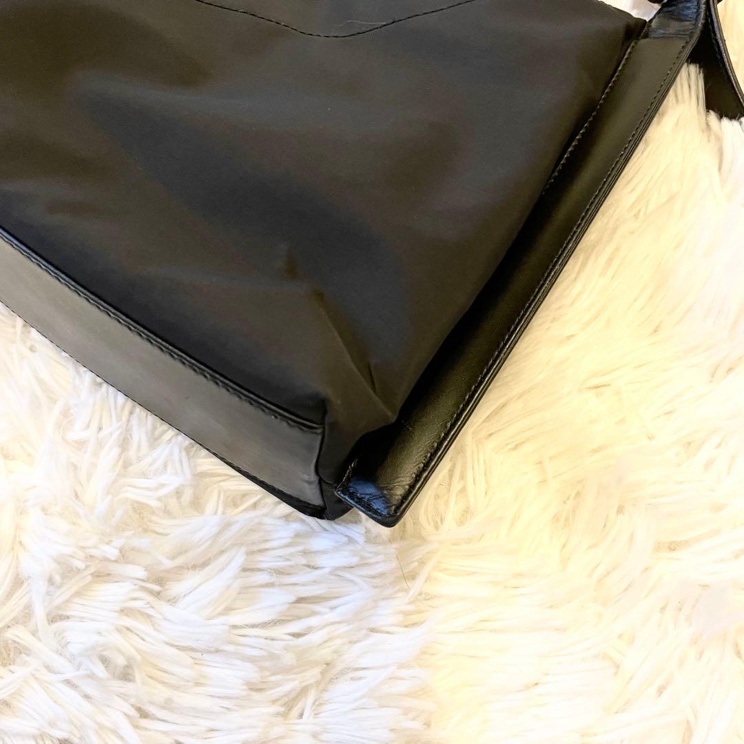 美品★サルヴァトーレフェラガモ スポーツ ワンショルダーバッグ ブラック