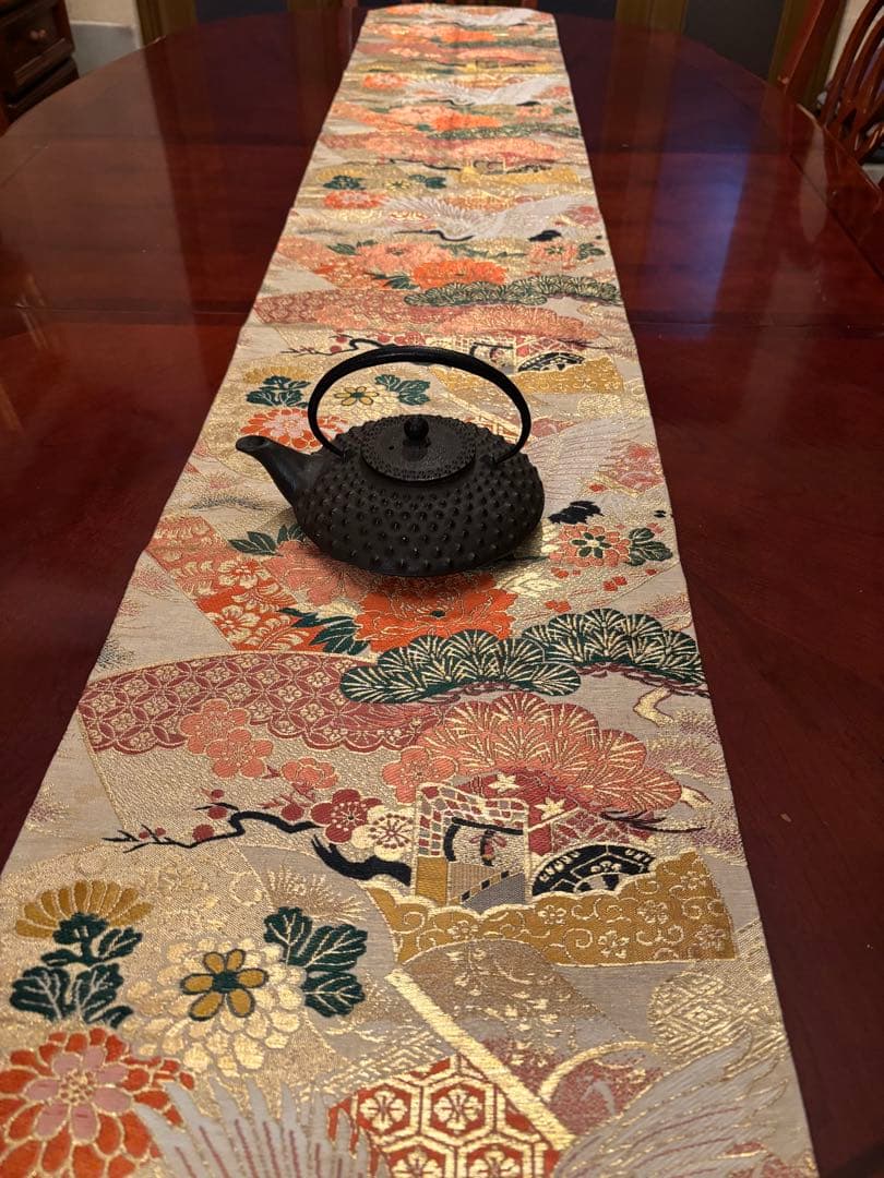 3005花嫁衣装の丸帯リメイク　タッセル付き正絹テーブルランナーと2964