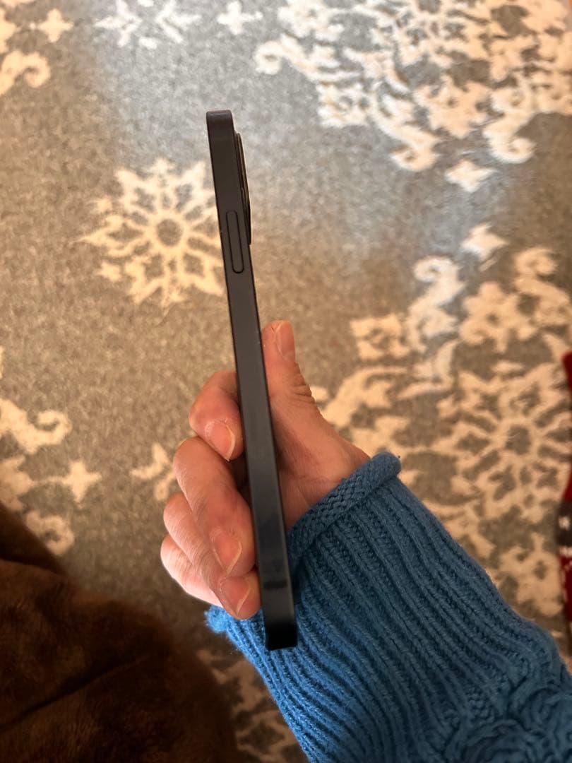 iPhone 12 128GB バッテリー82%