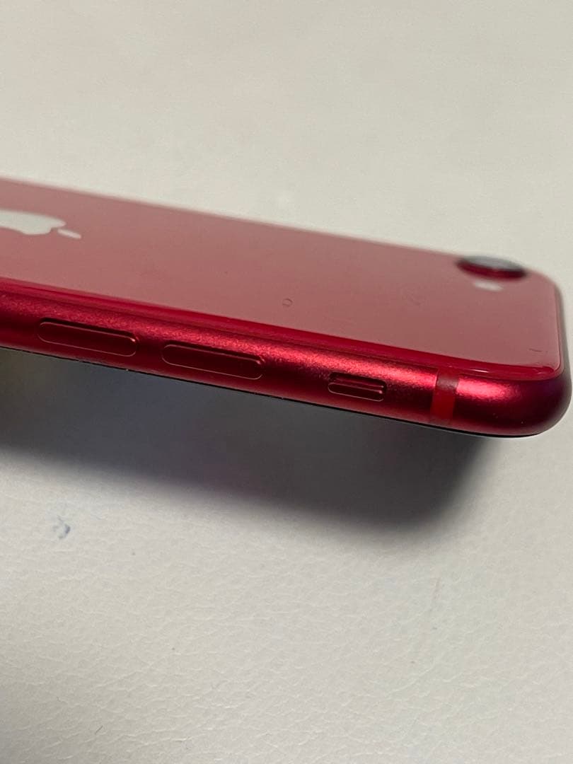 iPhone SE 第二世代 64GB 美品 バッテリー容量100%