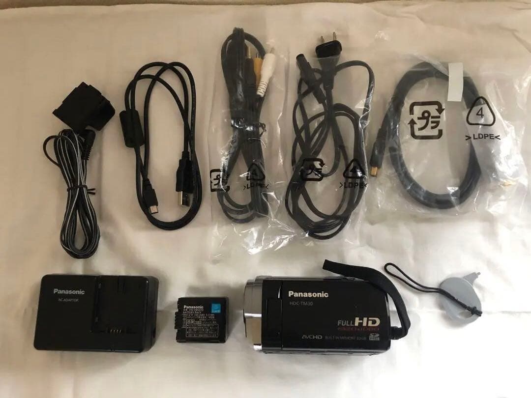 【美品】パナソニック HDC-TM30 デジタルハイビジョンビデオカメラ