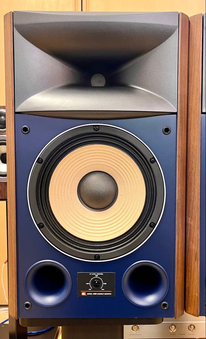 【送料無料】JBL4306 ブックシェルフ型モニタースピーカー