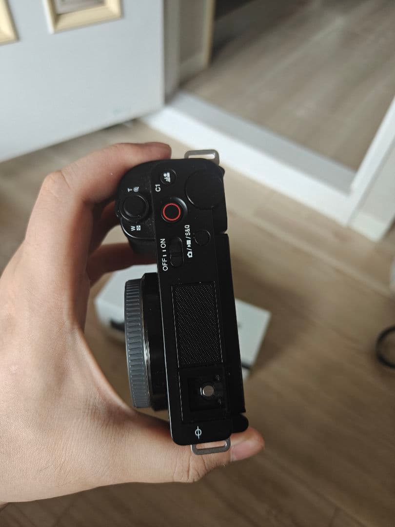 美品 ソニー SONY ZV-E10 ミラーレス一眼カメラ SIGMA レンズ