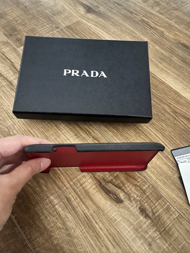 PRADA iPhoneケース ブラック レザー