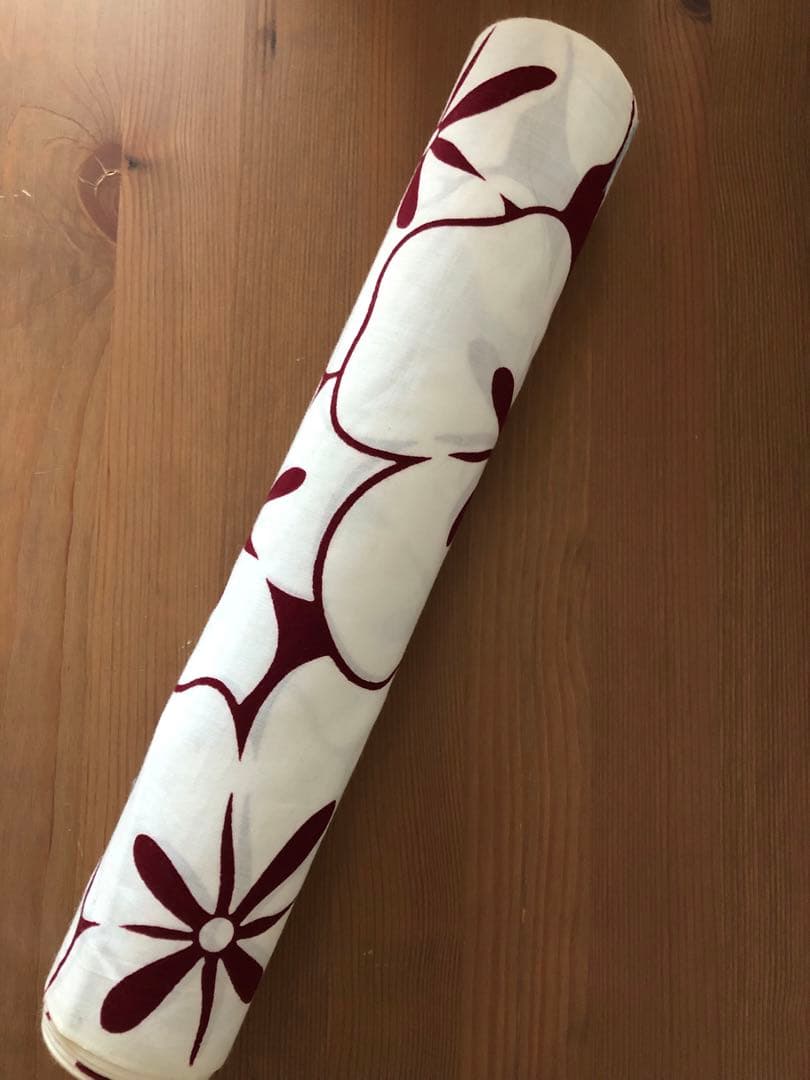 浴衣　反物　黒えんじに白　木瓜づくし