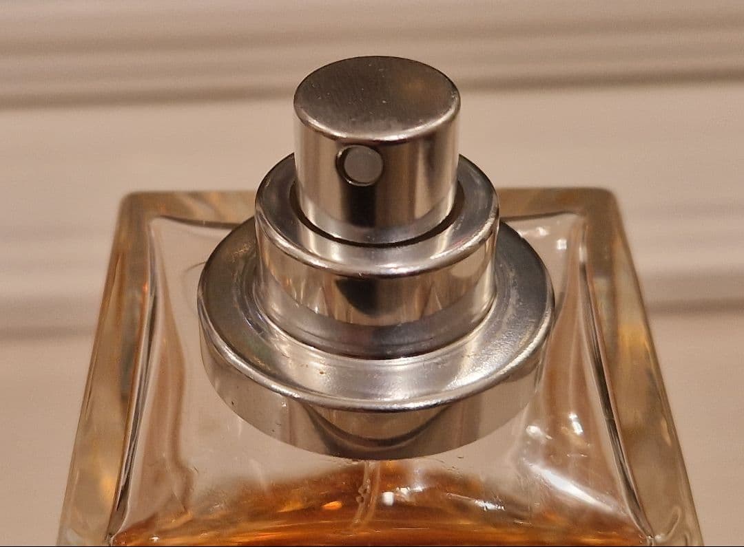 イヴ・サンローラン　ル　ヴェスティエール　デ　パルファム　タキシード　125ml