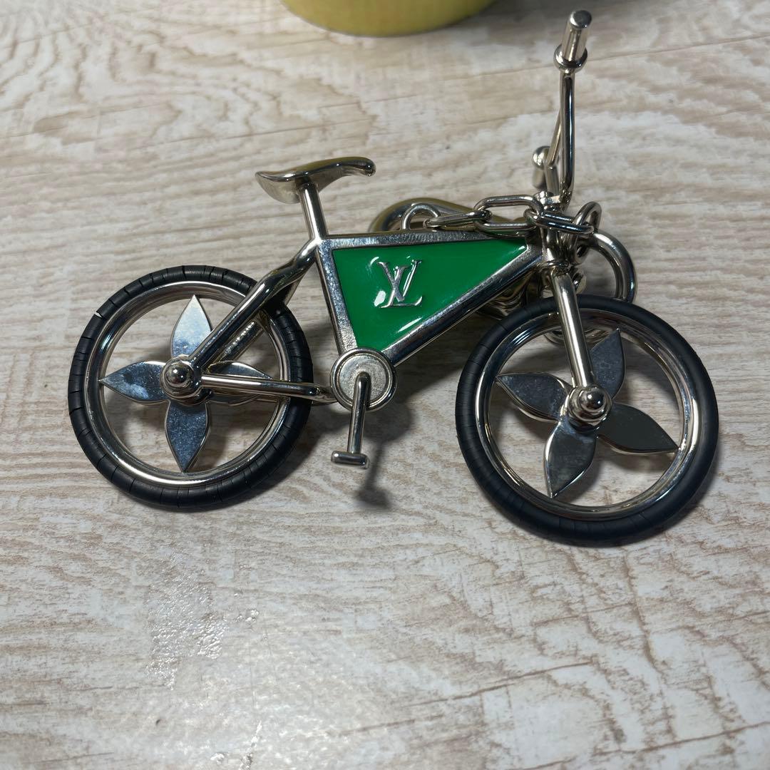 ルイヴィトン ビジュー サック・自転車