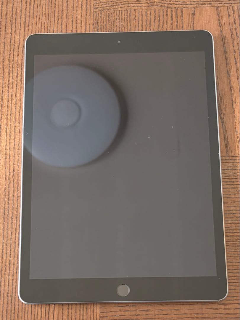 ニ*場様 Apple iPad 第7世代　32GB 本体　バッテリー最大容量89