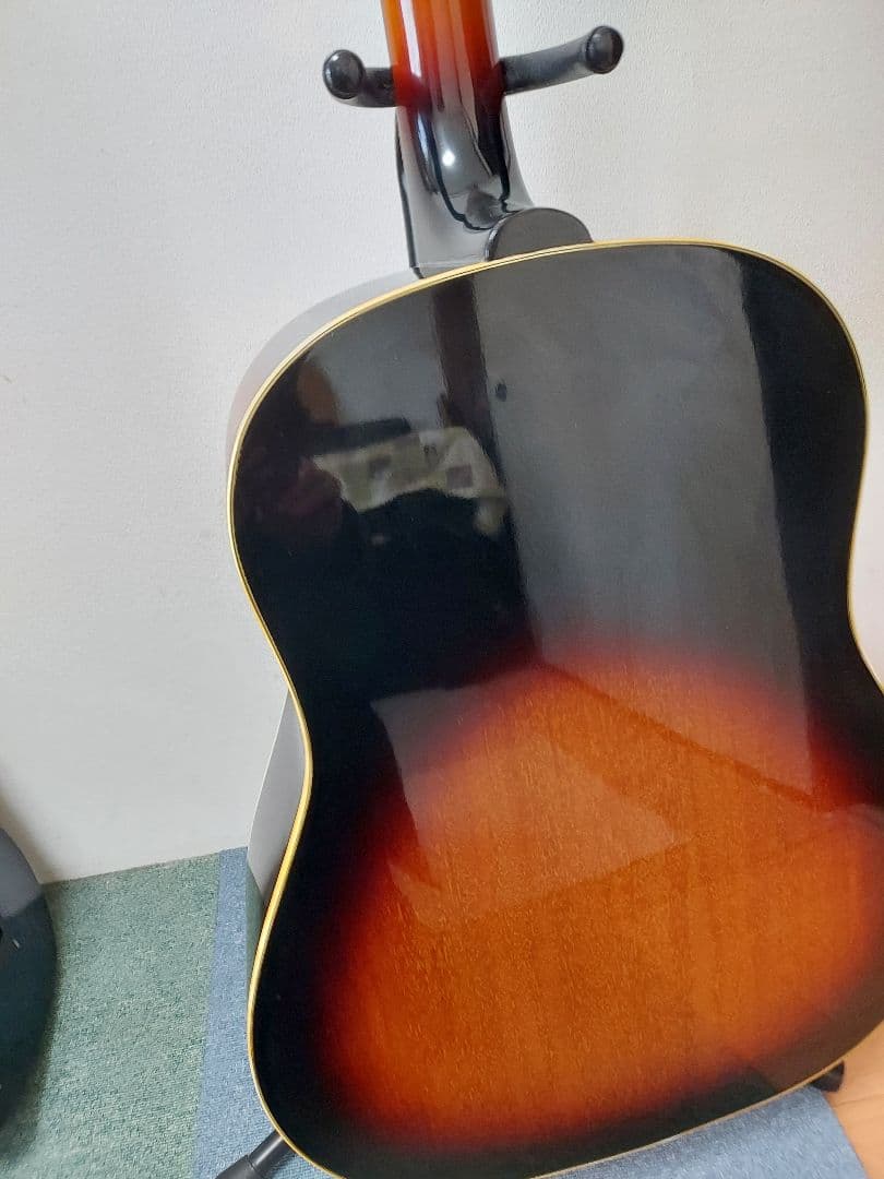 M*C様 ジャパンビンテージGreco W-404BSハードケース J-45コピ