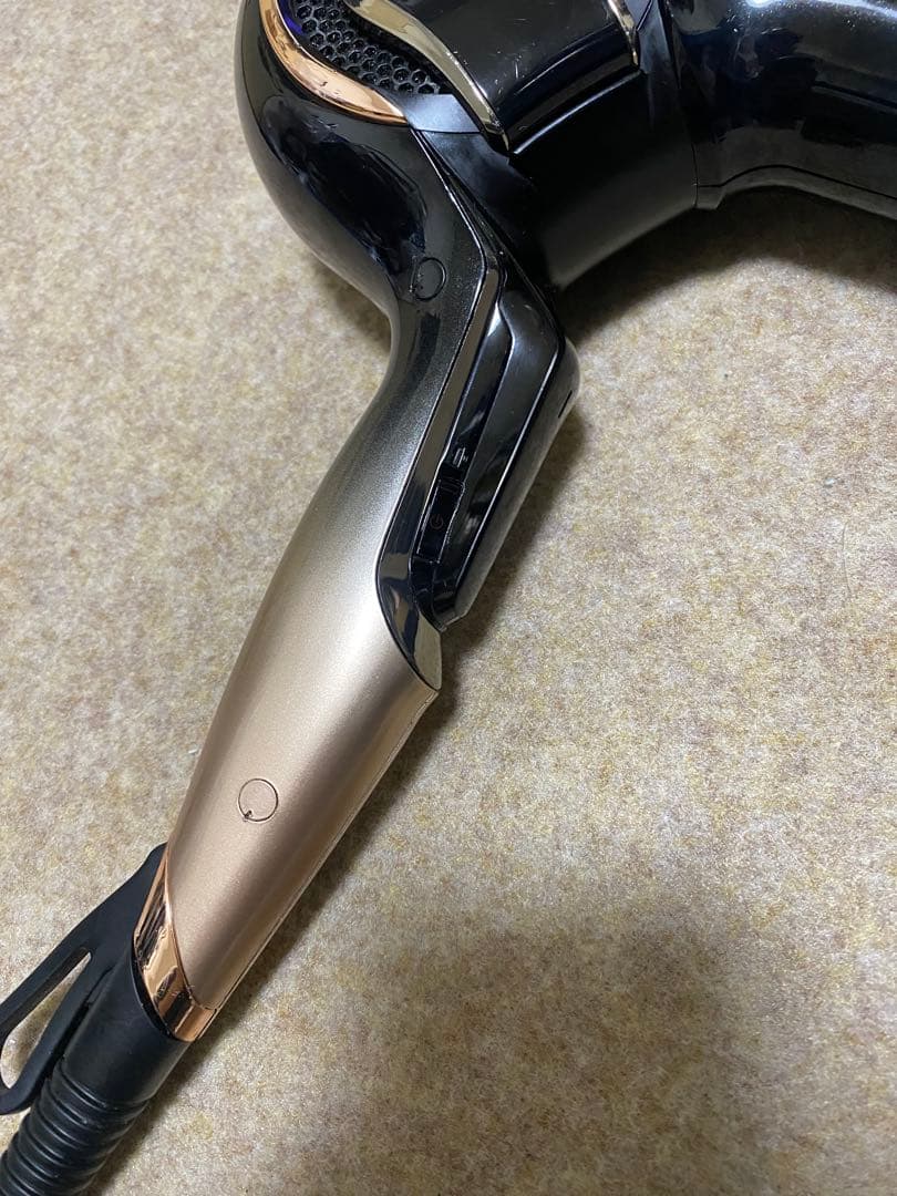 リュミエリーナ　レプロナイザー 4D plus ヘアビューロンヘアビューザー2