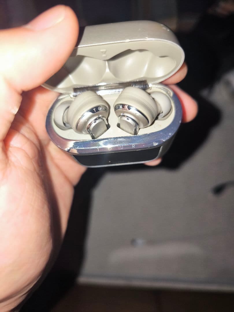 JBL TOUR PRO 2 ワイヤレスイヤホン シルバー