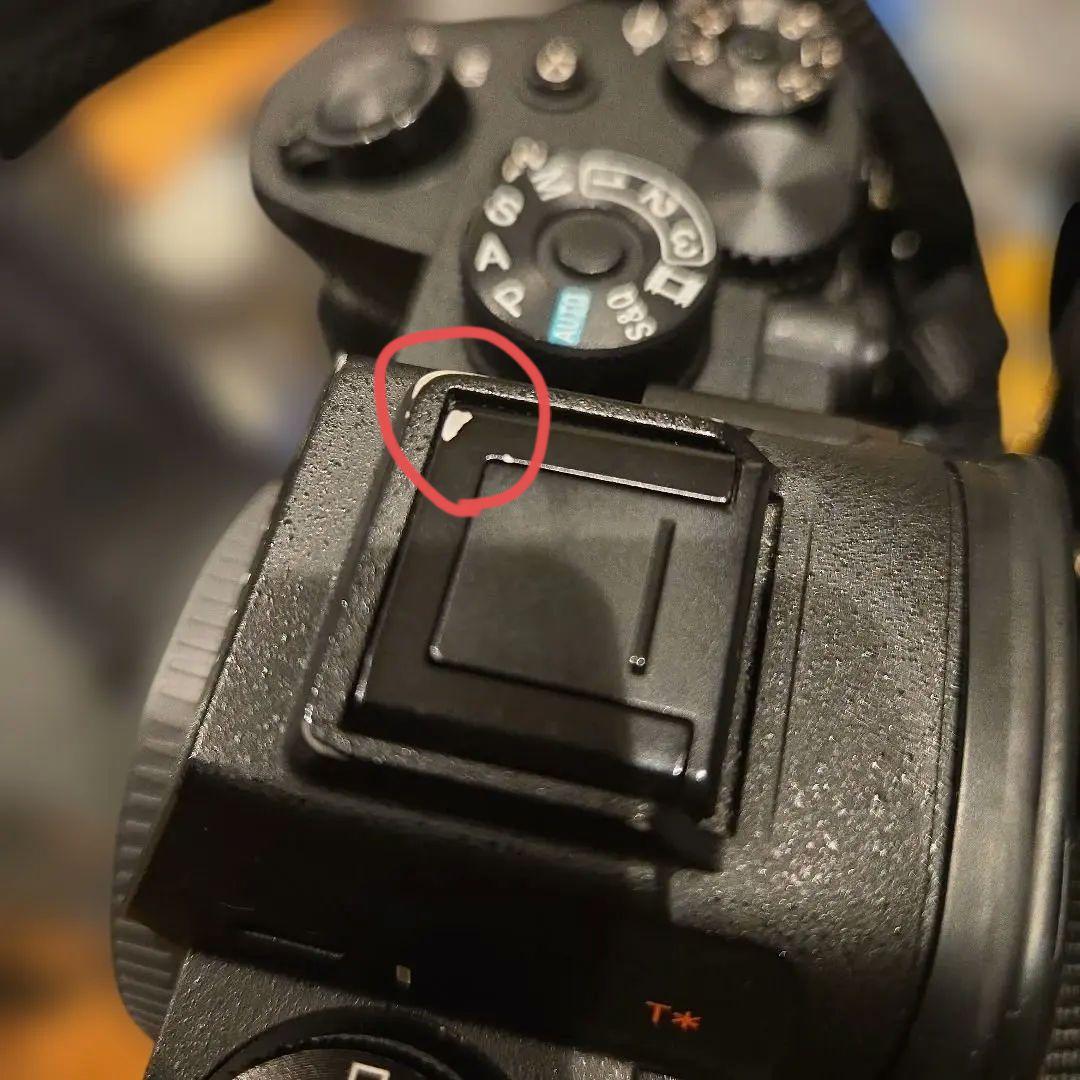 (良品) ILCE-9M2 α9Ⅱボディ 斜め掛けストラップ&カメラカバー付