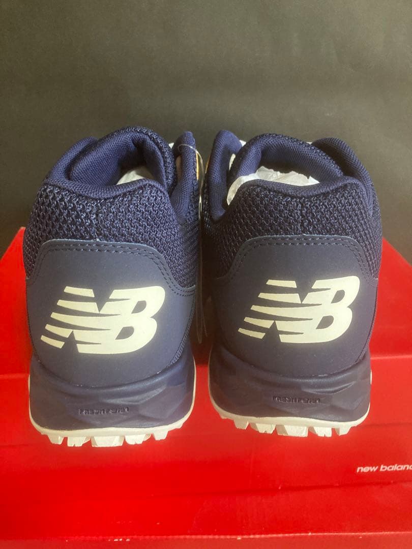 ニューバランス絶版品トレーニングシューズ27cm 2E新品未使用品