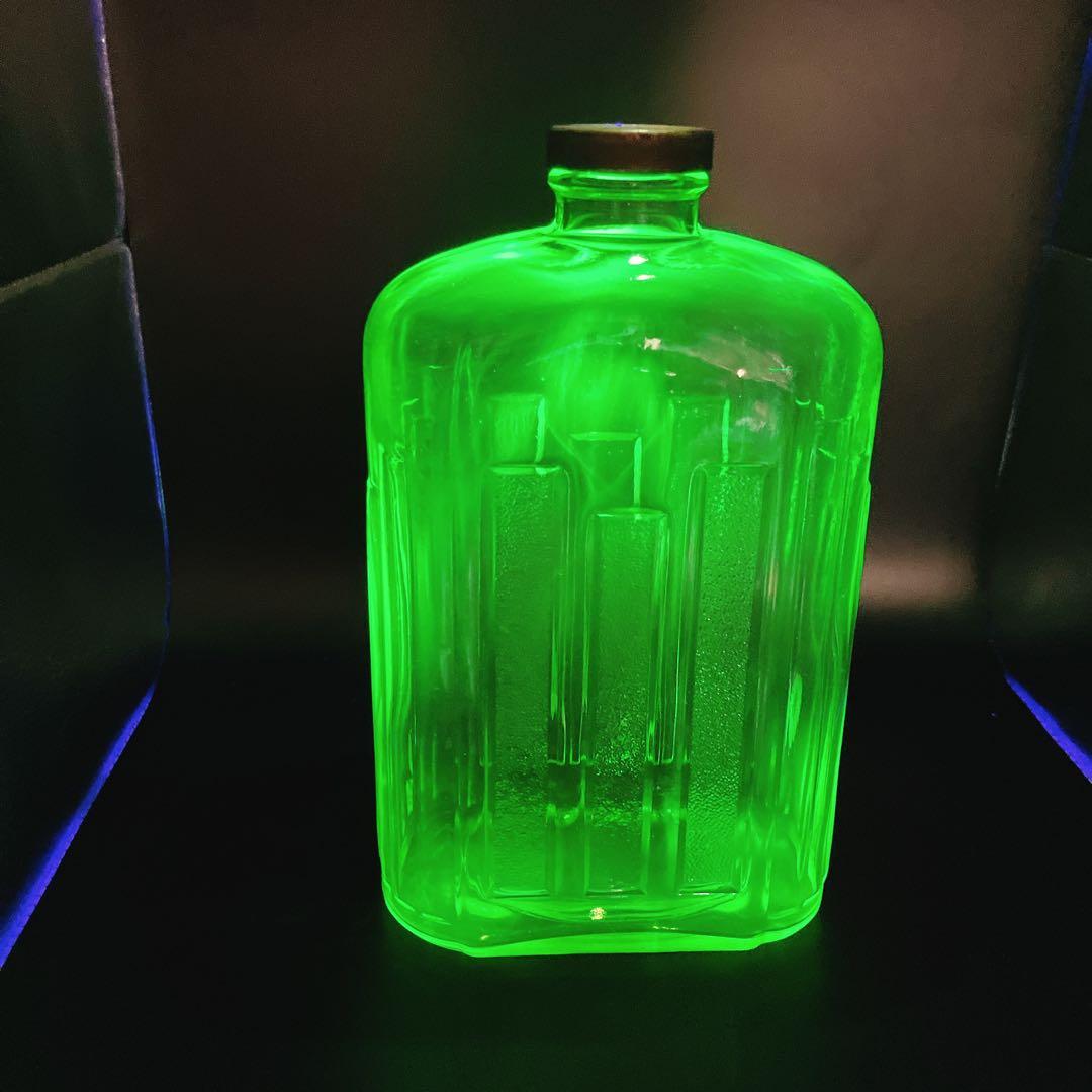 ウランガラス　2L ウォーターボトル　ディプレッショングラス　大正浪漫　アメリカ