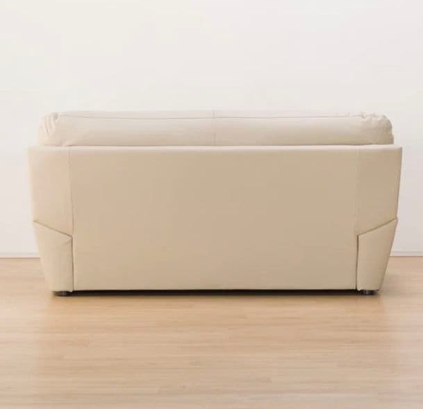 クリーム色 レザー 3人掛けソファ