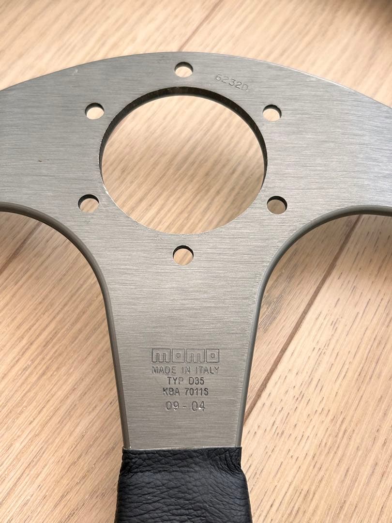 momo race D35 ステアリング ハンドル