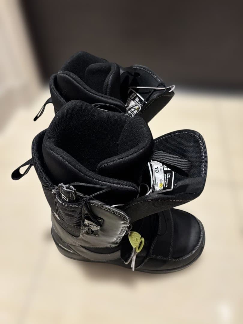 【FORUM】スノーボード　ブーツ　28センチ　ブラック