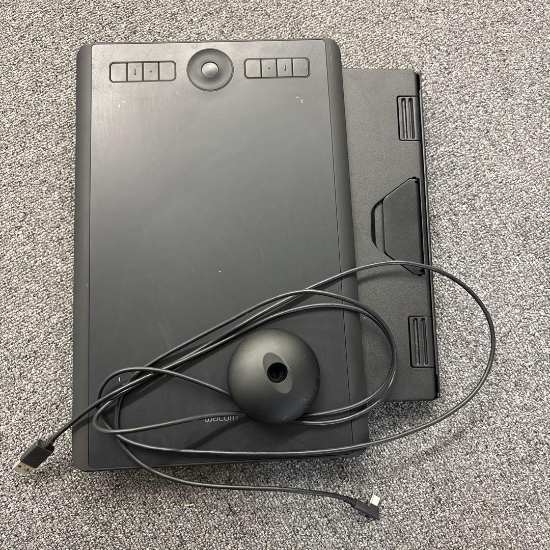 【未使用品】ワコム ペンタブMサイズWacom Intuos Proペンタブ