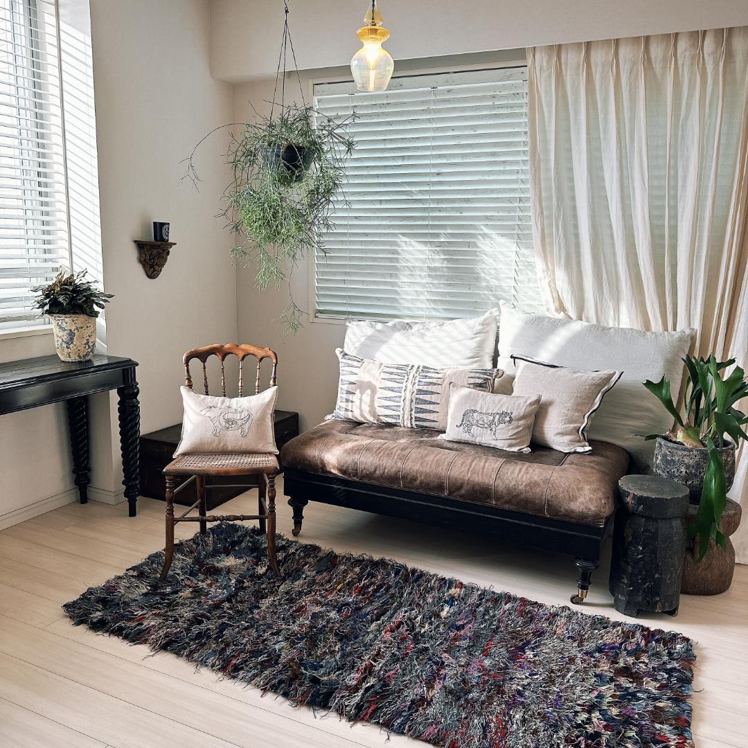 モロッコ製ヴィンテージラグ148 グレー ブルー ピンク パープル ブラウン