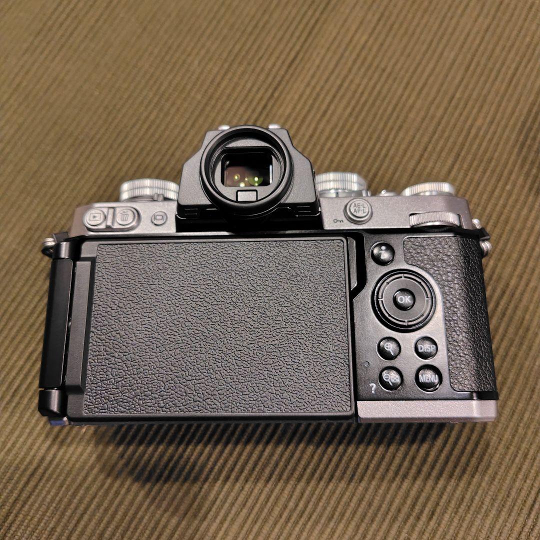 Nikon Z fc 16-50 VR レンズキット シルバー