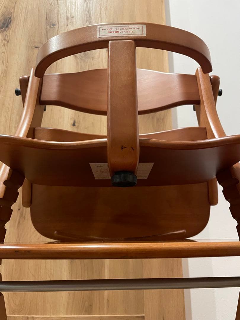 大和屋　すくすくスリムプラスチェア　テーブル＆ガード付　送料込み