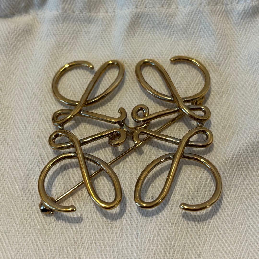 【美品】LOEWE ロエベ アナグラムブローチ ブローチ ゴールド