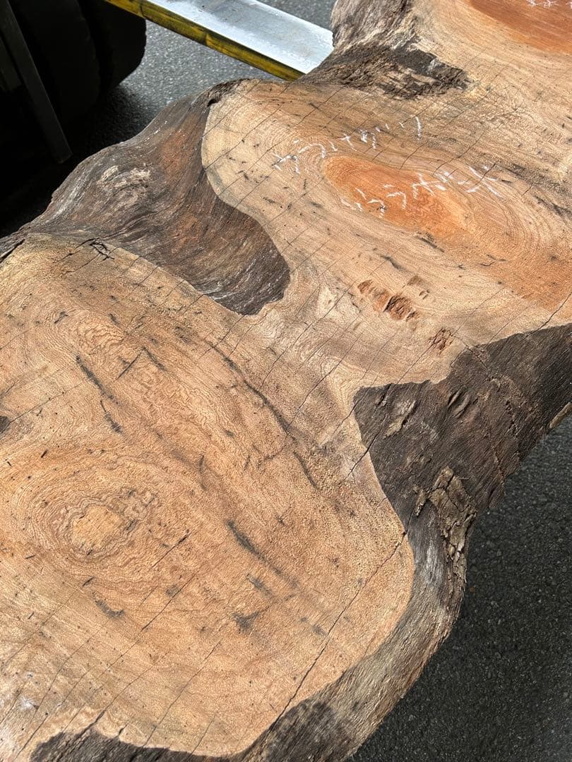 [たのメル便] サペリマホガニー　うねり無垢材一枚板　新品未使用　荒木