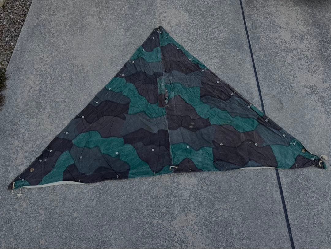 スウェーデン軍テントシート＊濃いめ