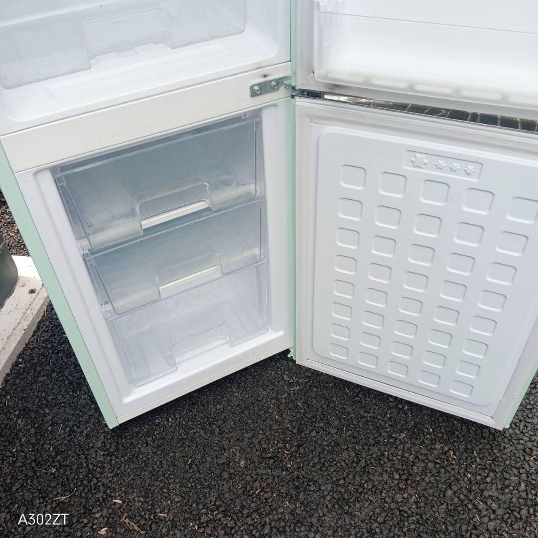 A02B9 安心保証付　オーヤマレトロデザイン　スタイリッシュ　冷蔵庫　130L