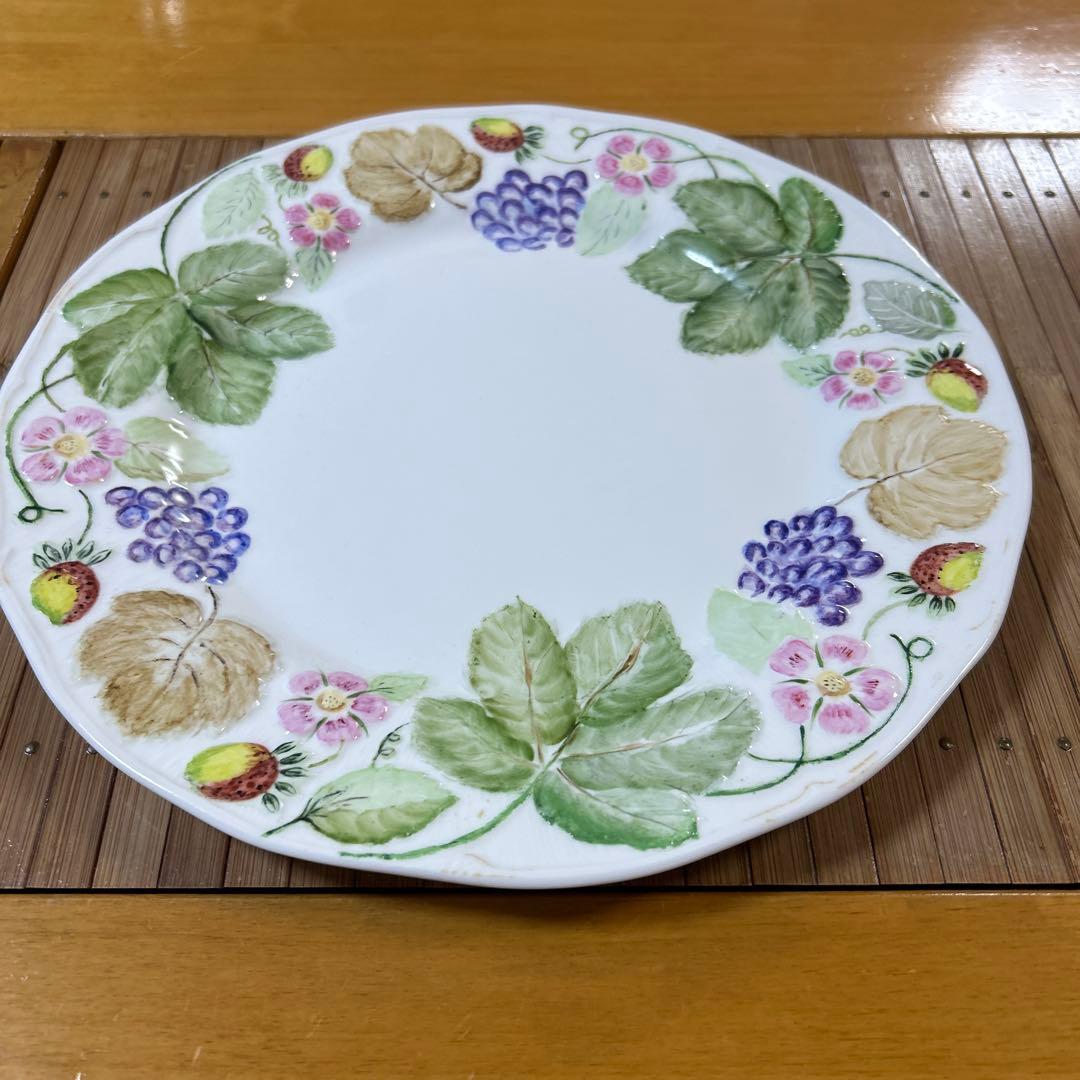 希少　レア　ウエッジウッド立体　ハンドペイント　いちご　ぶどう