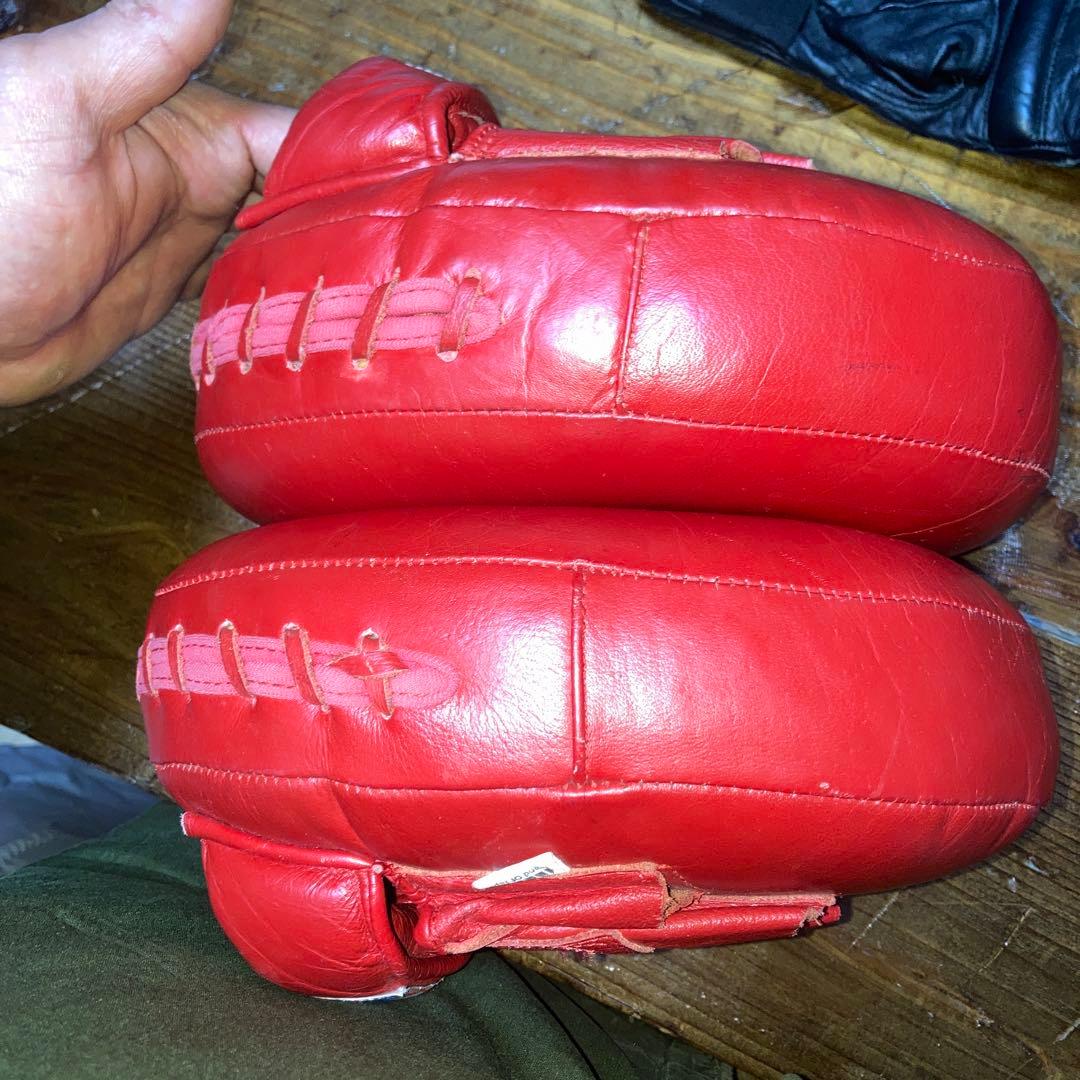 MMA MARTIAL WORLD パンチングミット 赤黒