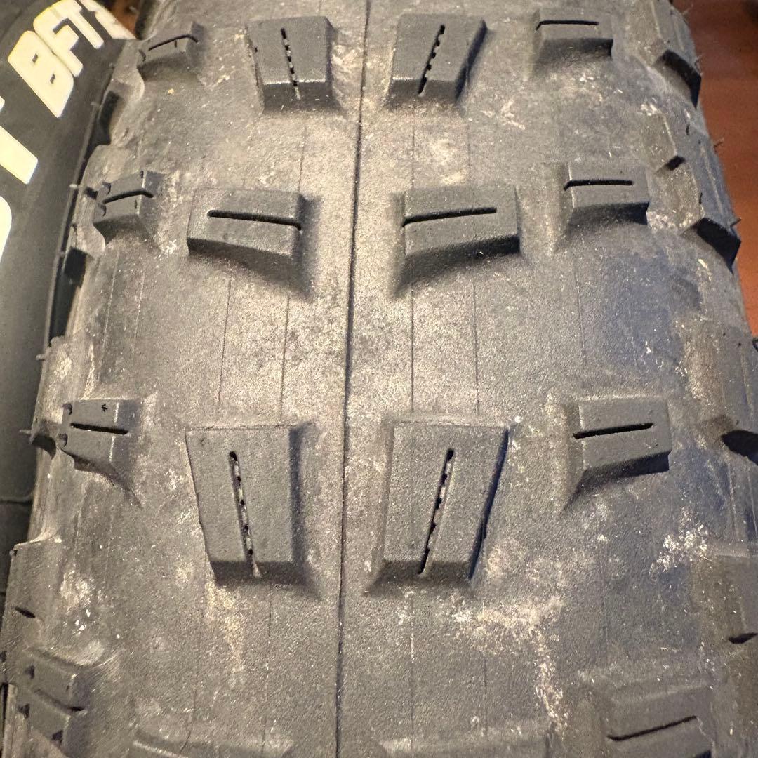 CST 20×4.0 ファットタイヤ 30PSI対応 MATE SUPER73