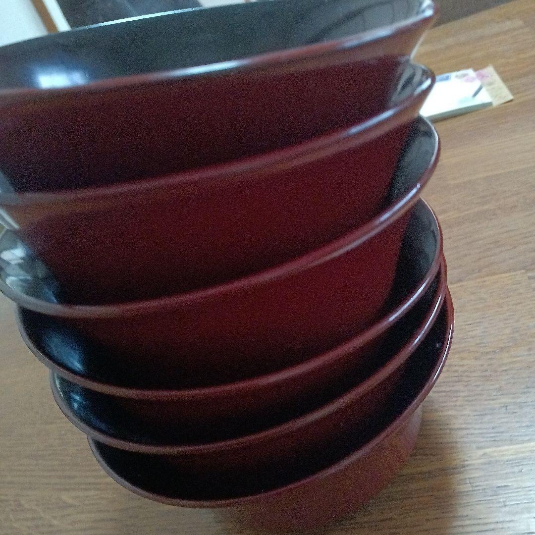珍しい形の漆器椀　飯椀か煮物椀　かなり昔の物。6個