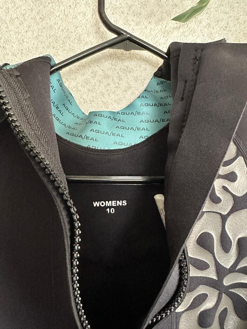 HO Sports ウェットスーツ 可愛いハワイアン柄　Women