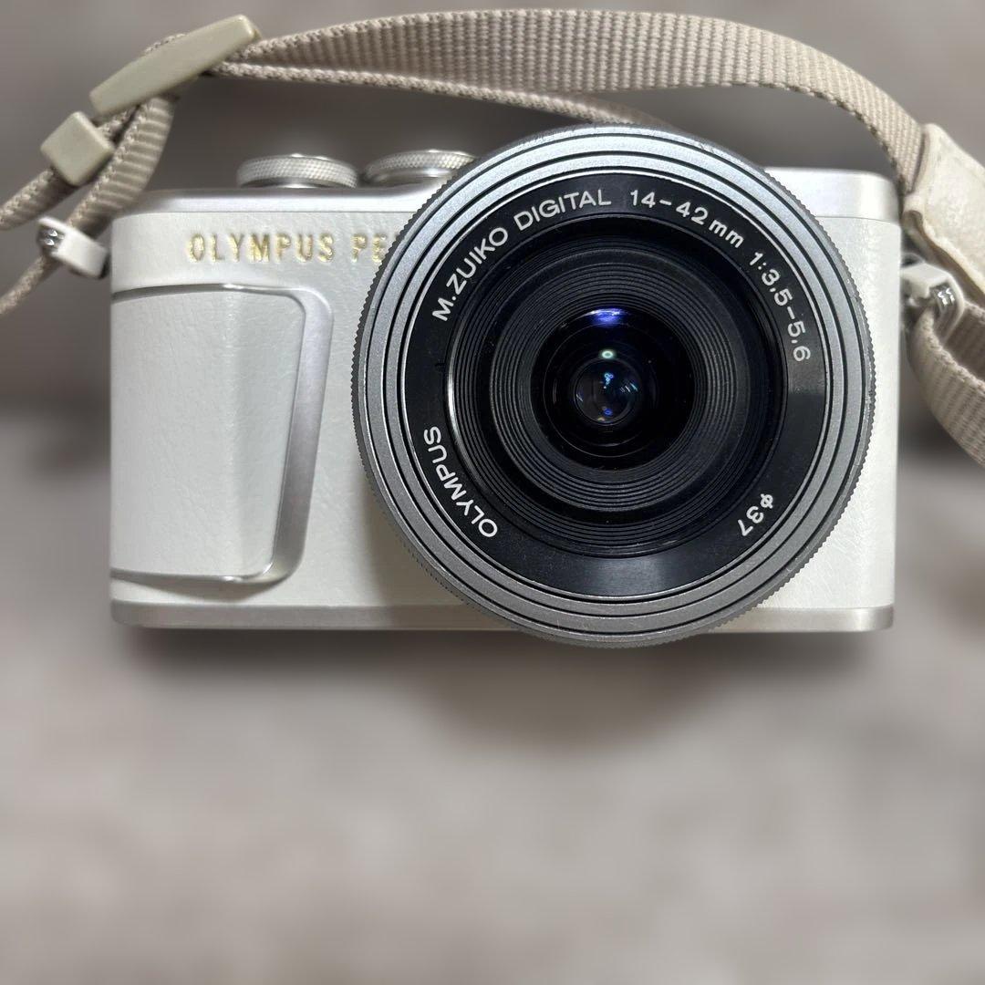 OLYMPUS PEN E-PL9ホワイト ミラーレスカメラ