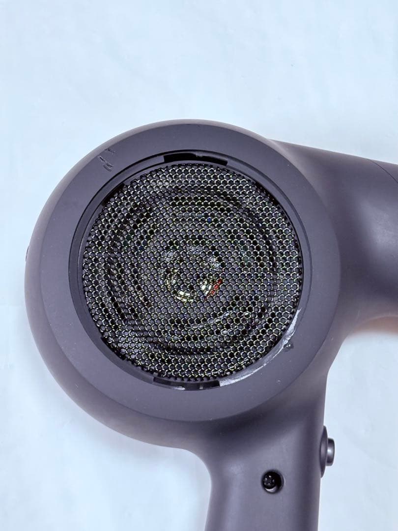 ホリスティックキュアーズ　マグネットヘアプロ ドライヤーエアリー軽量、艶髪、即乾