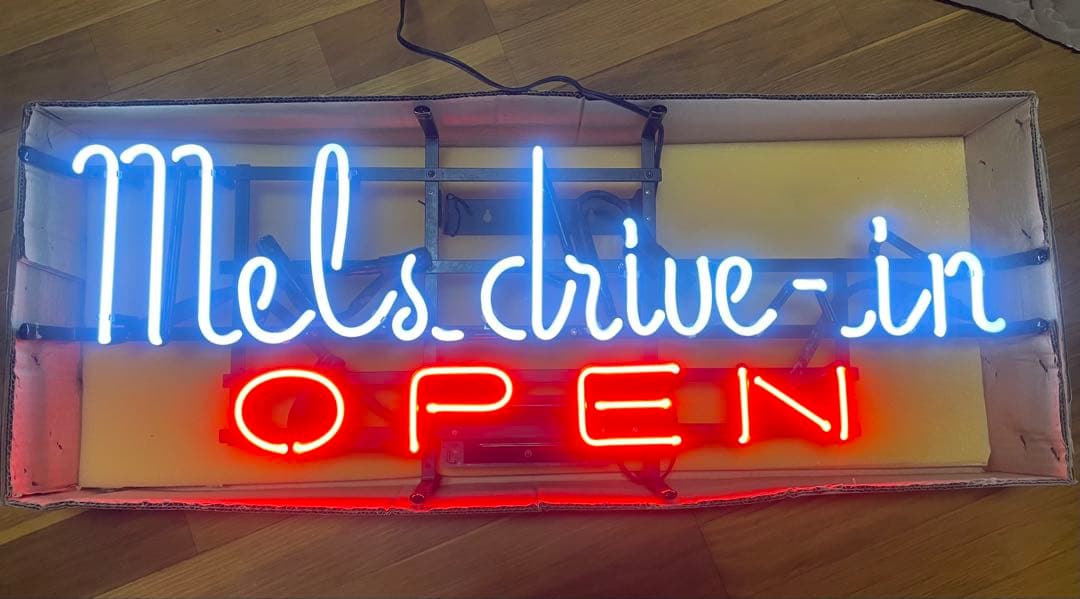 Mels drive-in OPEN ネオンサイン 約80cm